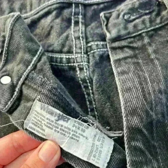 Vintage black wrangler 34x30 jeans - Picture 4 of 5